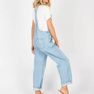 Levi’s Overalls Vintage Style Throwback Baggy Fit